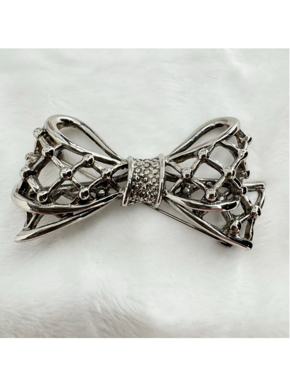 Vintage Ribbon Bow Brooch Pin Silver Tone Statement Taylor Swift Coquette